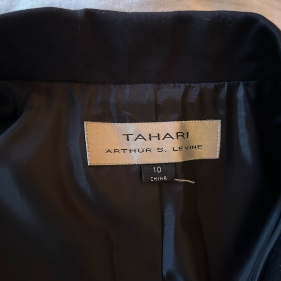 NWT navy blue Tahari pantsuit - 10 - Picture 6 of 12